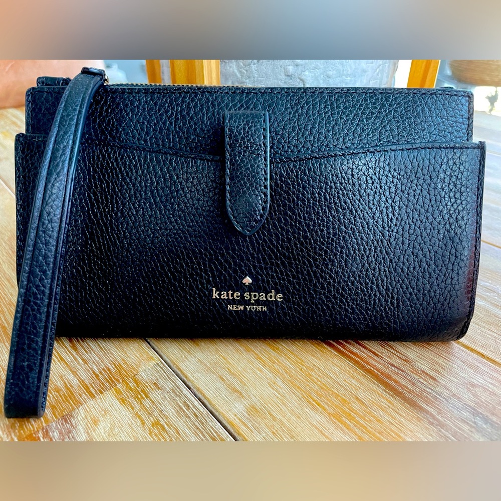 Kate Spade Black pebble wallet